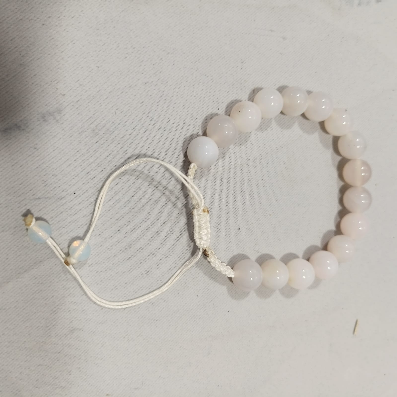 Natural Milky White Aqeeq Stone Bracelet - Genuine Gemstone Beaded Wristband Elegant Handcrafted Jewelry For Men And Women Fashion Accessory - Image 4