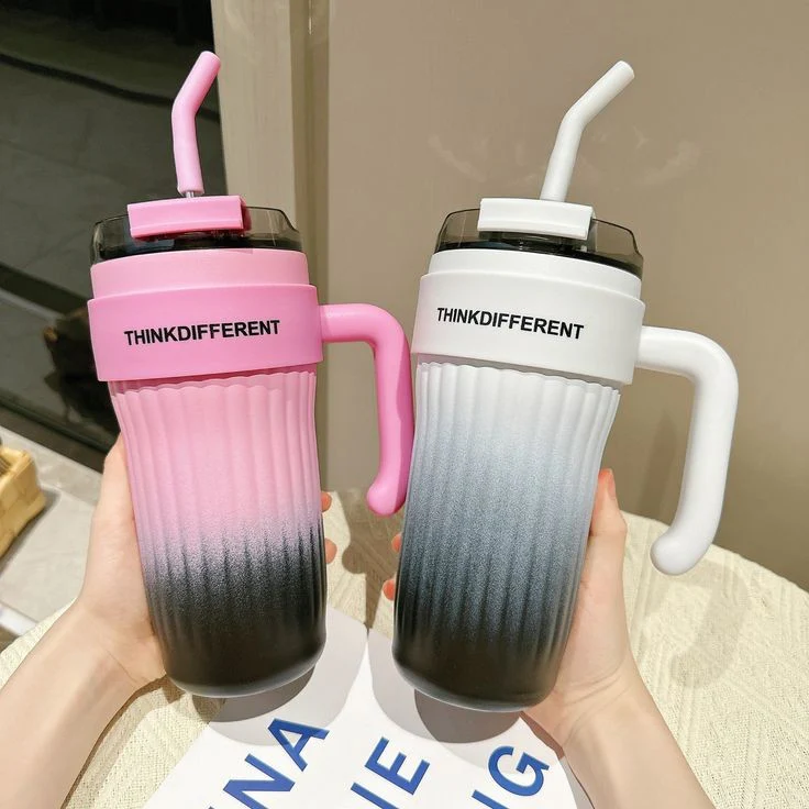 780ml Premium Stainless Steel Tumbler Elegant Design Double Wall Insulated Leakproof Travel Mug For Hot And Cold Drinks | Random Color - Image 3