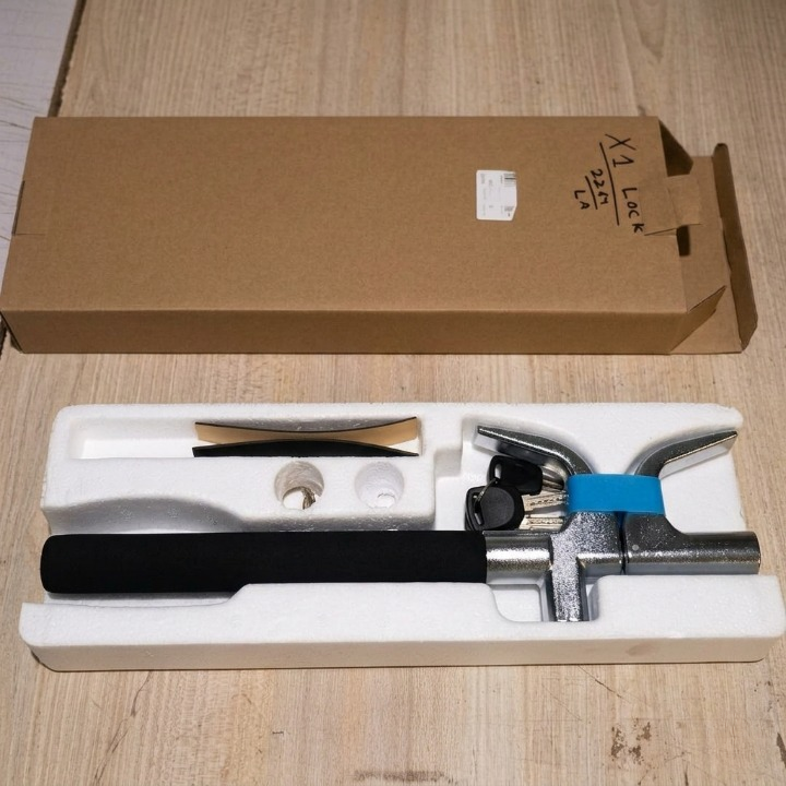 Anti Theft X1 Twin Hooks Car Truck Van Steering Wheel Lock - Image 4
