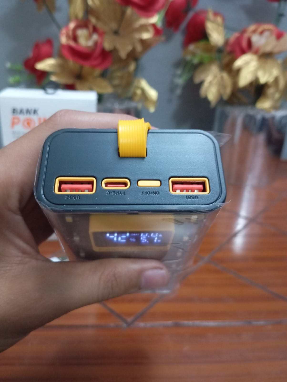 Transparent Power Bank 20000 mAh With Emergency Lights Digital Display Black Colour Fast Charging Portable Charger - Image 4