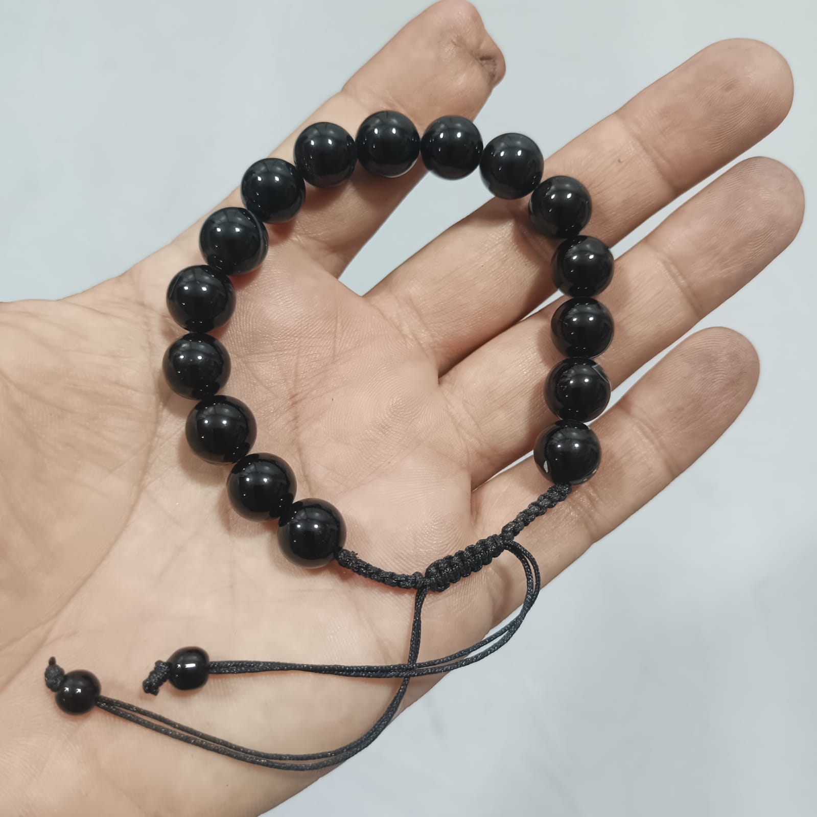 Natural Black Aqeeq Stone Bracelet - Genuine Onyx Gemstone Beaded Wristband Elegant Handcrafted Jewelry For Men And Women Fashion Accessory - Image 4