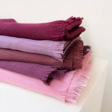 Turkish Lawn 5 Pcs Hijab Bundle Set with Gift 1 Pc 4-in-1 Multi Color Inner Cap Without Box - Image 2