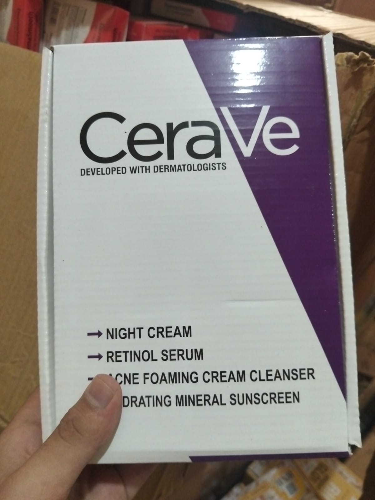 CeraVe 4 In 1 Skincare Kit Night Cream Retinol Serum Acne Foaming Cream Cleanser Hydrating Mineral Sunscreen - Image 4