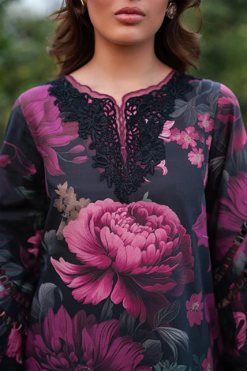 Iznik Digital Printed 3Pc Embroidered Lawn Unstitched Suit with Chiffon Dupatta – Summer Collection 2026 - Image 2