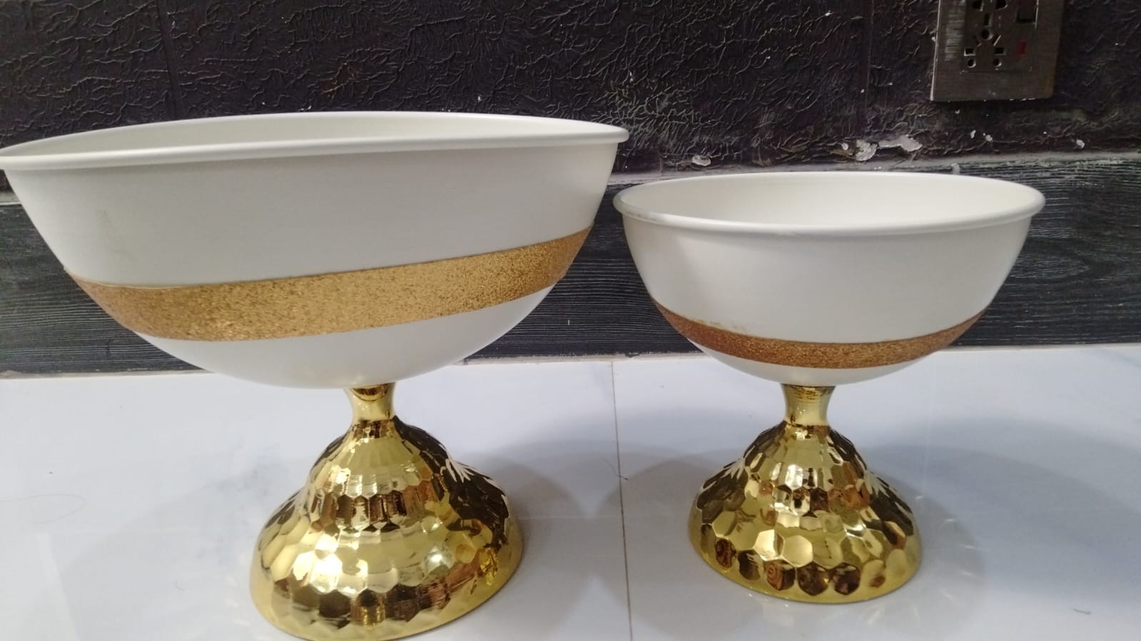Luxury Metal Decorative Bowl White & Gold Finish | Premium Centerpiece Bowl for Home Decor, Dining Table & Gift Use | Size 25x25x25cm - Image 2