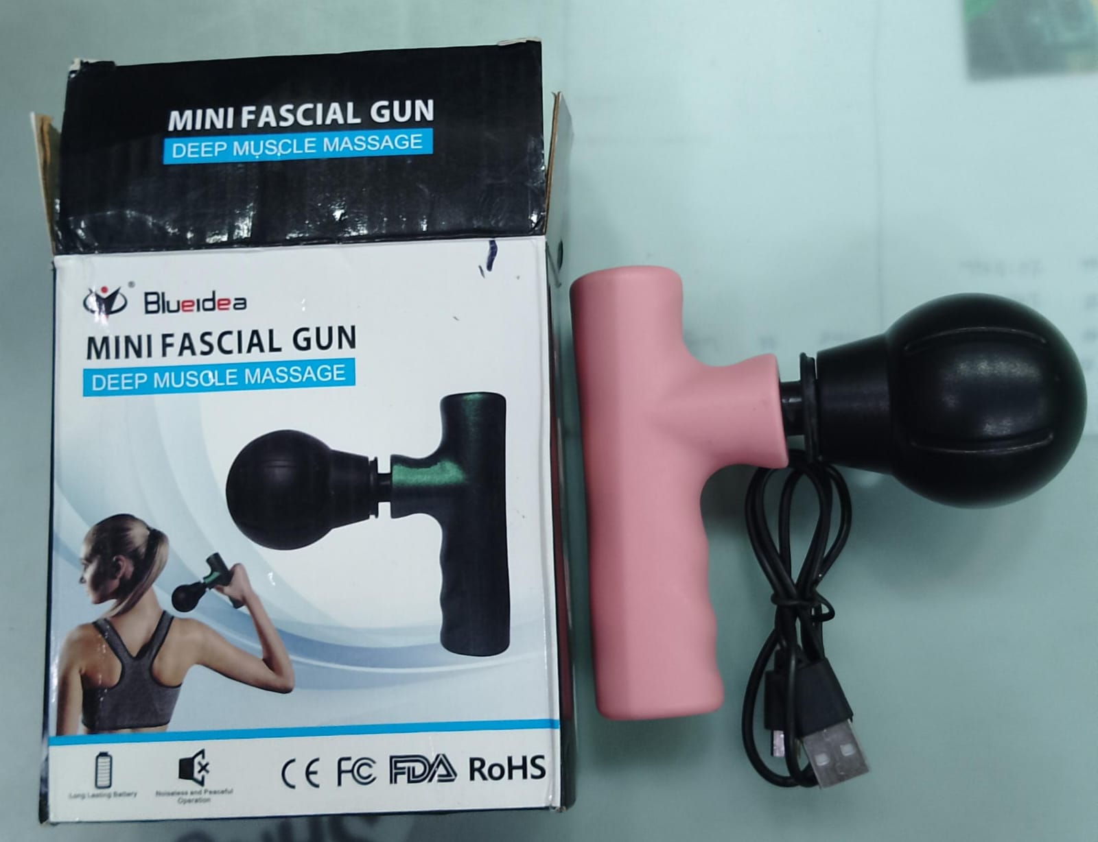 Black Mini Fascial Gun Deep Muscle Massager Mini Head and Face Massager Portable Suitable For Gym - Image 4