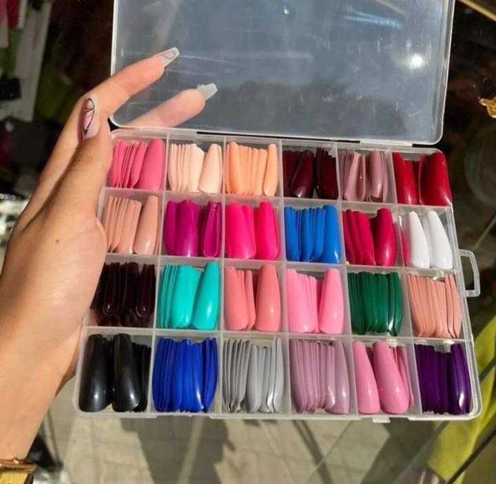 576 pcs nails with box ,Reusable Artificial nails, 24 different colours, beautiful fake nails American Nail for Girls Women Without Glow (Random color) - Image 5
