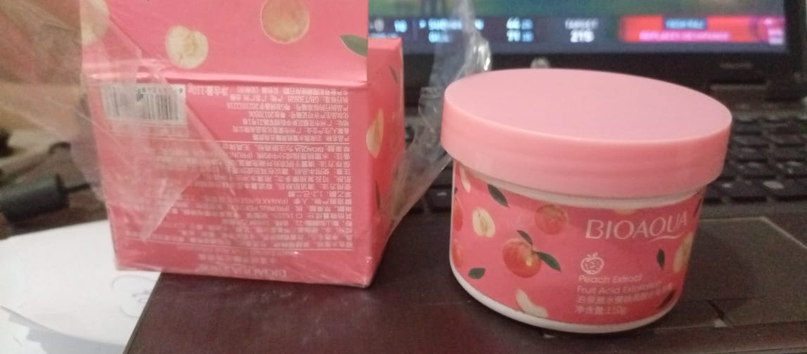 BIOAQUA Peach Extract Fruit Acid Exfoliation Cream - 110g - Image 4